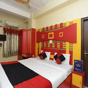 Hotel Oyo 12221 M House
