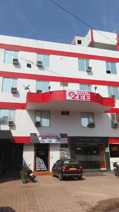 Hotel Zee Агра